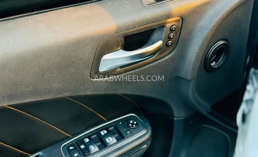 دودج تشارجر 2018 for Sale in الشارقة Image-12