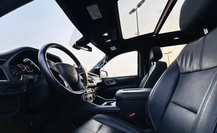 Chevrolet Suburban 2021 for Sale in Sharjah Image-9