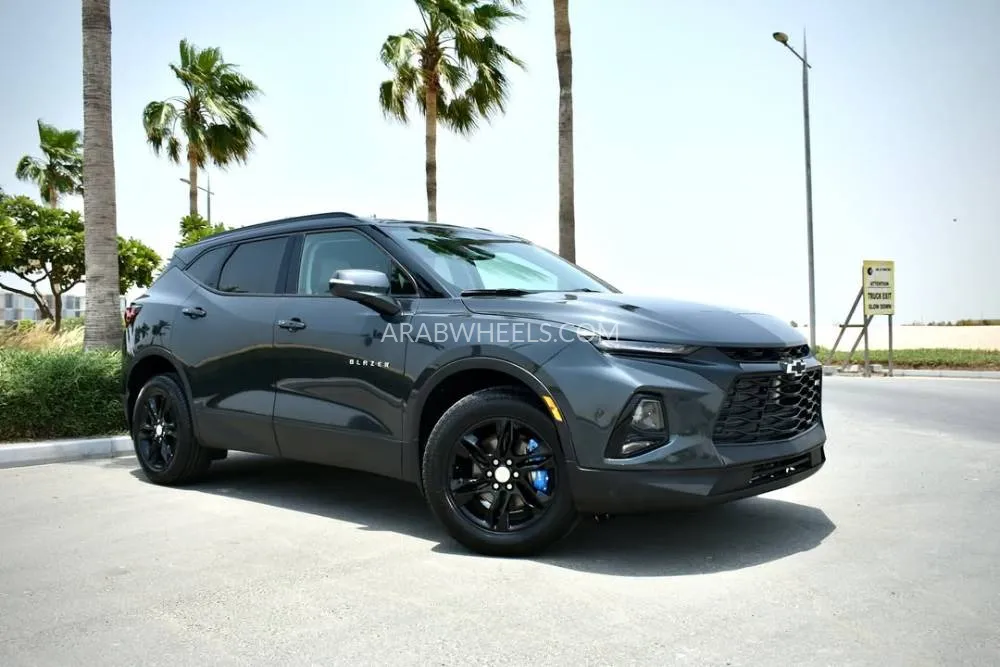 Chevrolet Blazer 2020 for Sale in Ajman Image-3