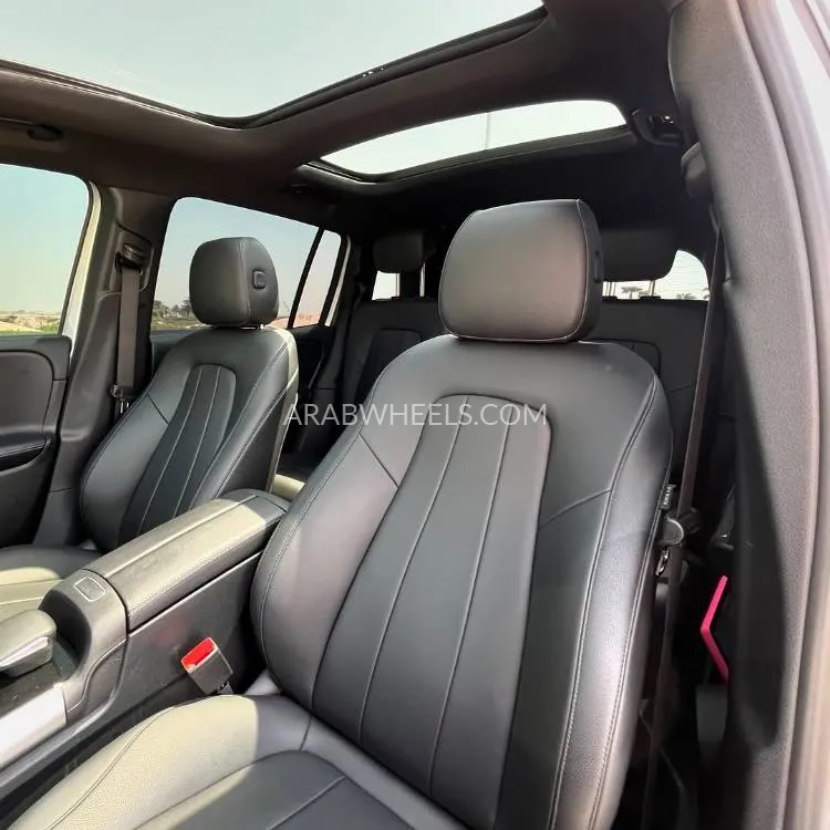 مرسيدس بنز GLB 2020 for Sale in عجمان Image-9