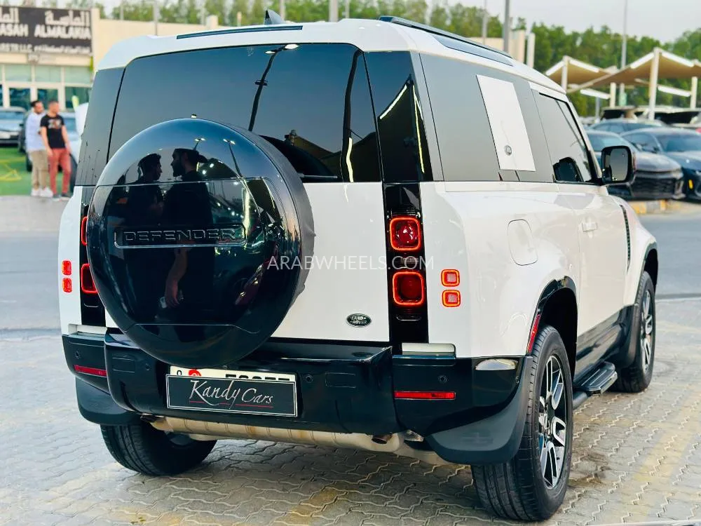 Land Rover Defender 2023 for Sale in Sharjah Image-5