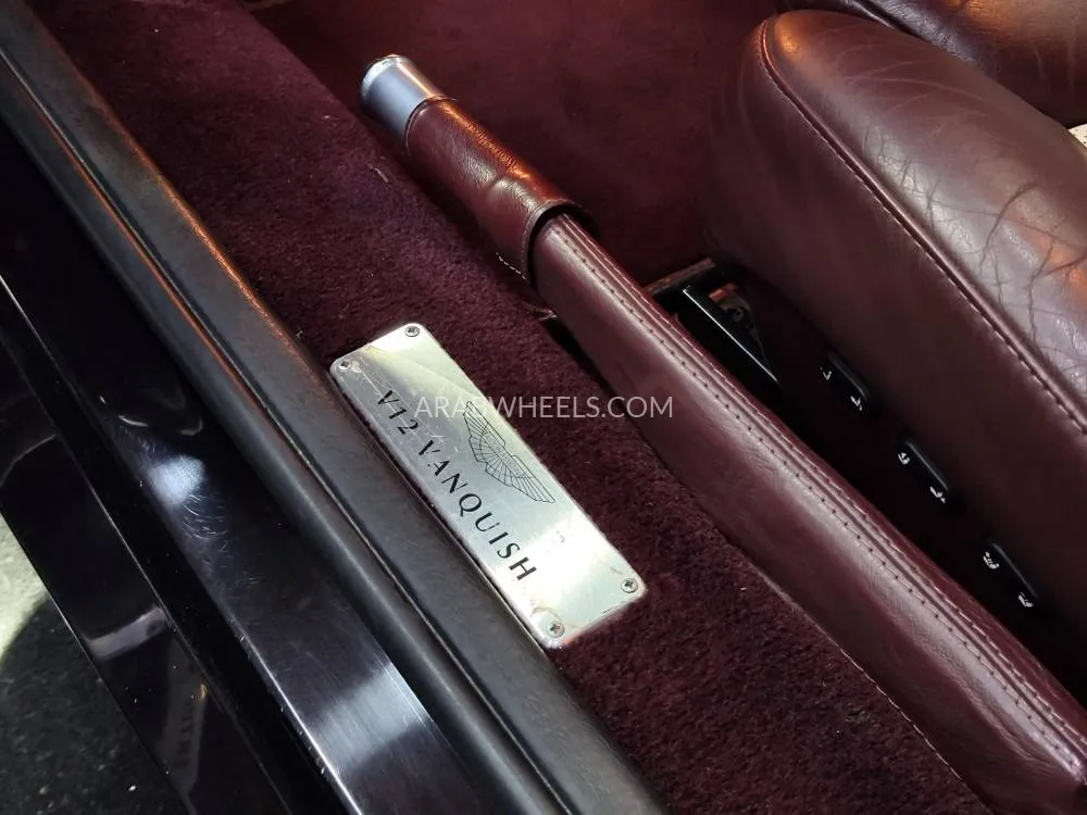 Aston Martin Vanquish S 2005 for Sale in Dubai Image-10