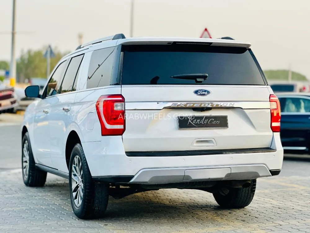 Ford Expedition 2018 for Sale in Sharjah Image-7