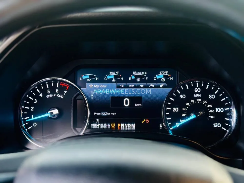 Ford Expedition 2018 for Sale in Sharjah Image-16