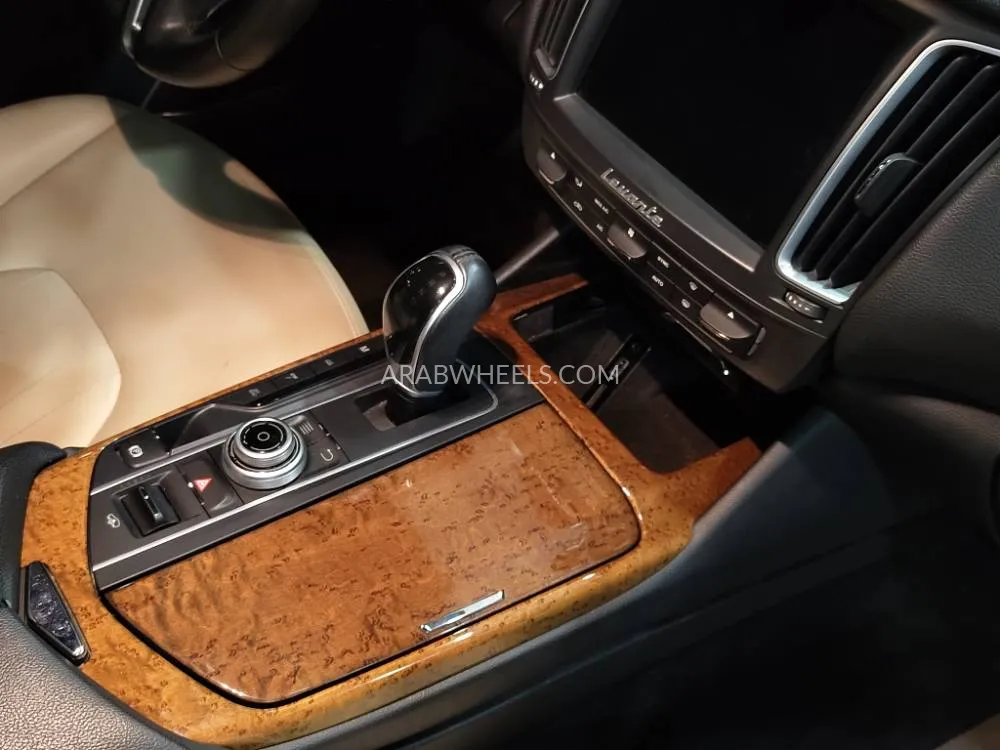 Maserati Levante 2017 for Sale in Dubai Image-10