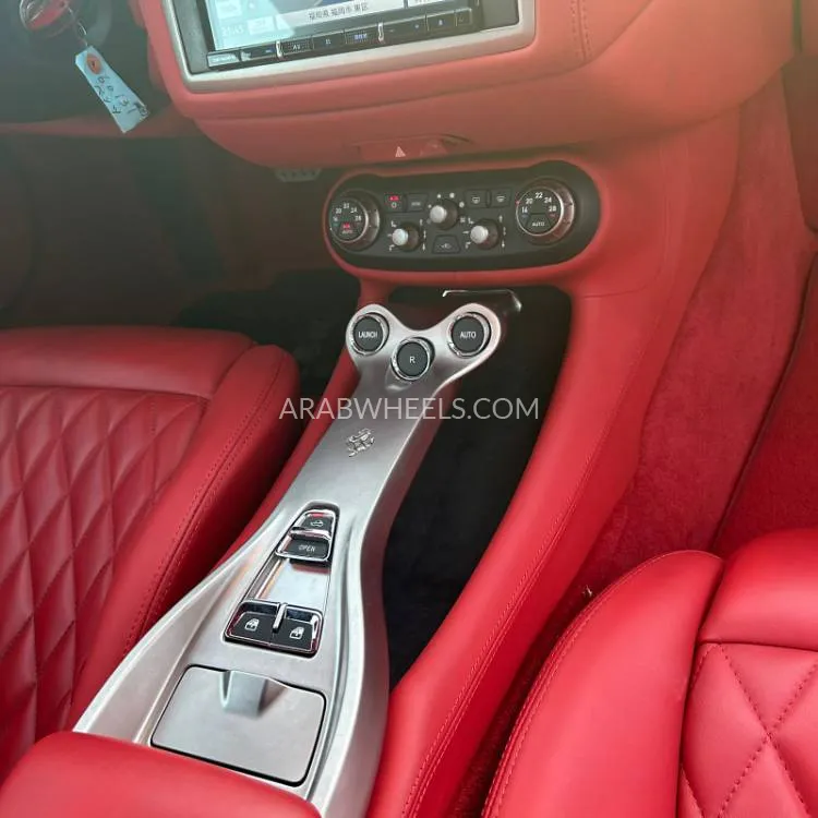فيراري كاليفورنيا 2009 for Sale in دبي Image-17