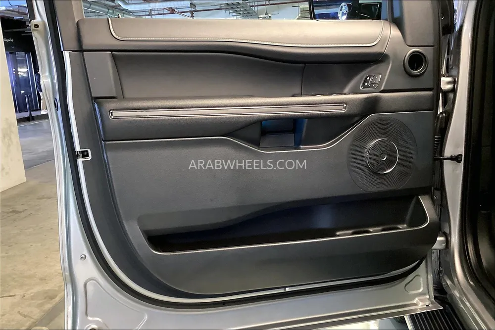 فورد إكسبيديشن 2022 for Sale in الشارقة Image-23