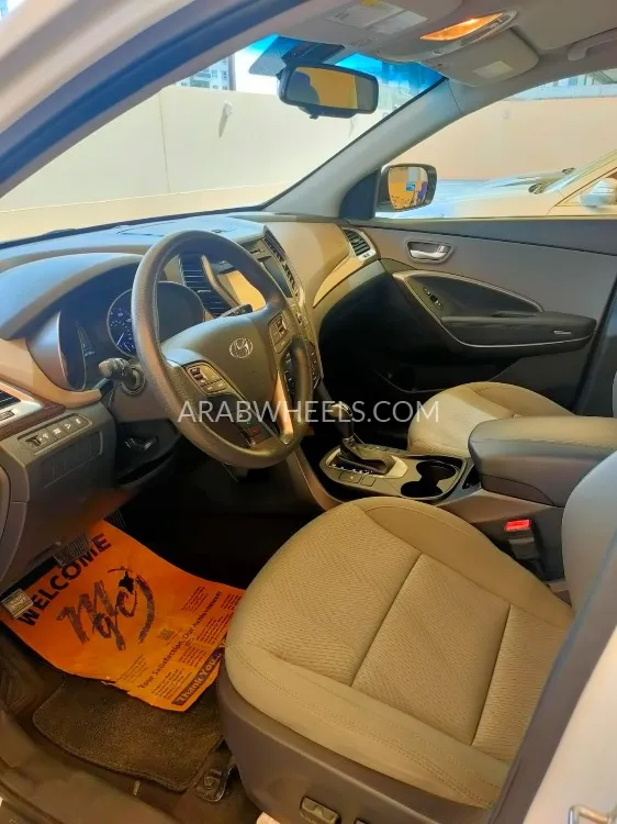 هيونداي سانتا في 2018 for Sale in الشارقة Image-7