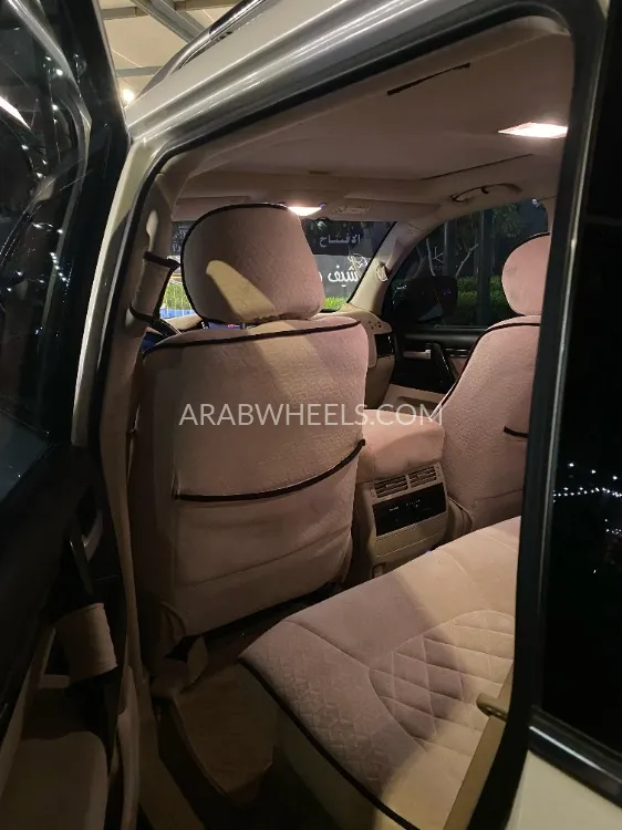 تويوتا لاند كروزر 2020 for Sale in عجمان Image-8