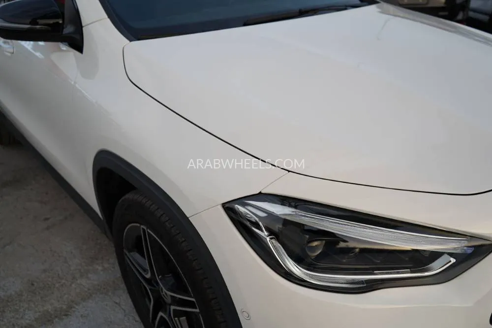 مرسيدس بنز GLA 2023 for Sale in عجمان Image-3