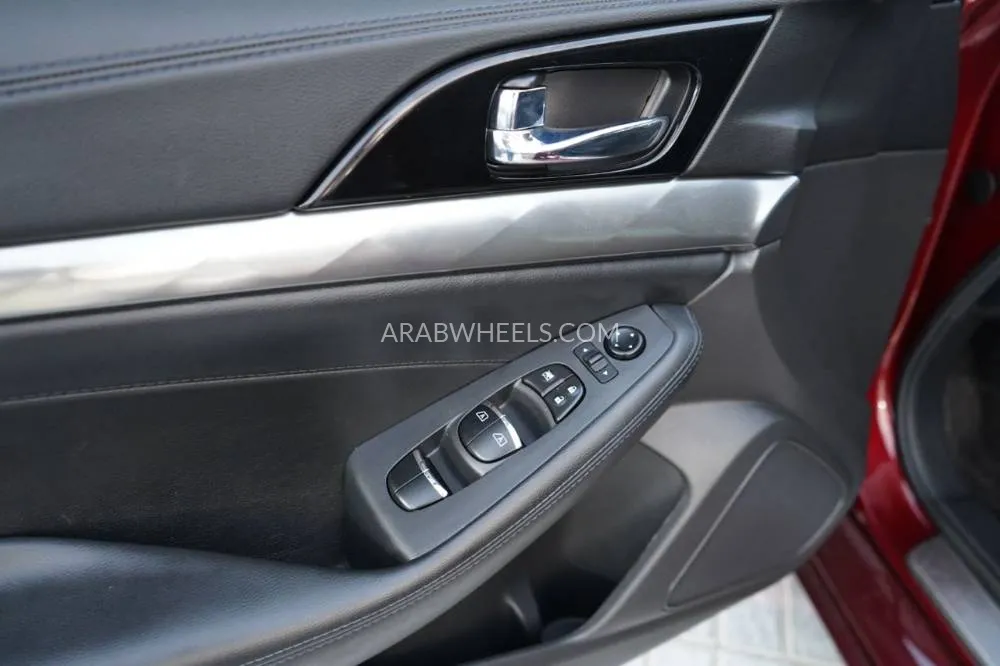 Nissan Maxima 2020 for Sale in Ajman Image-9