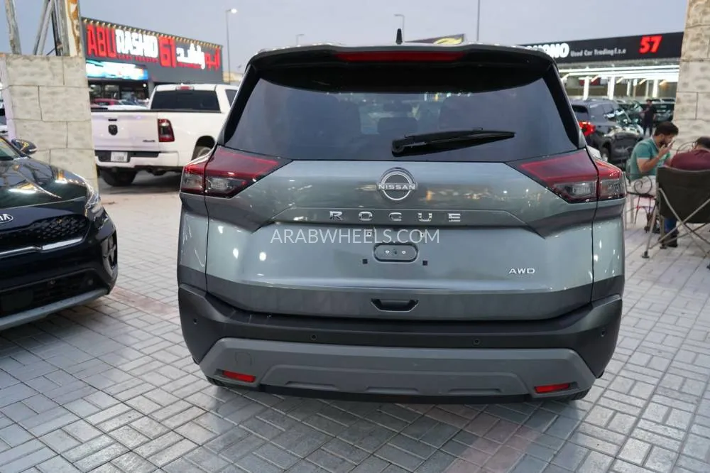 Nissan Rogue 2023 for Sale in Ajman Image-4
