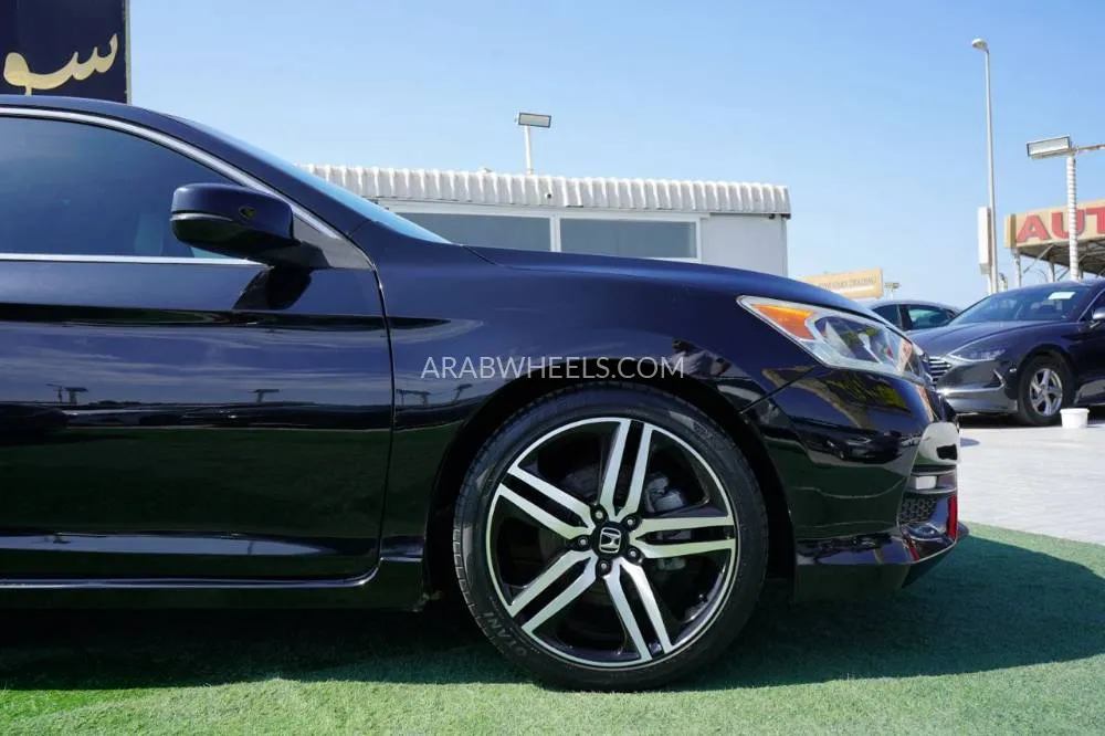 هوندا أكورد 2017 for Sale in عجمان Image-3