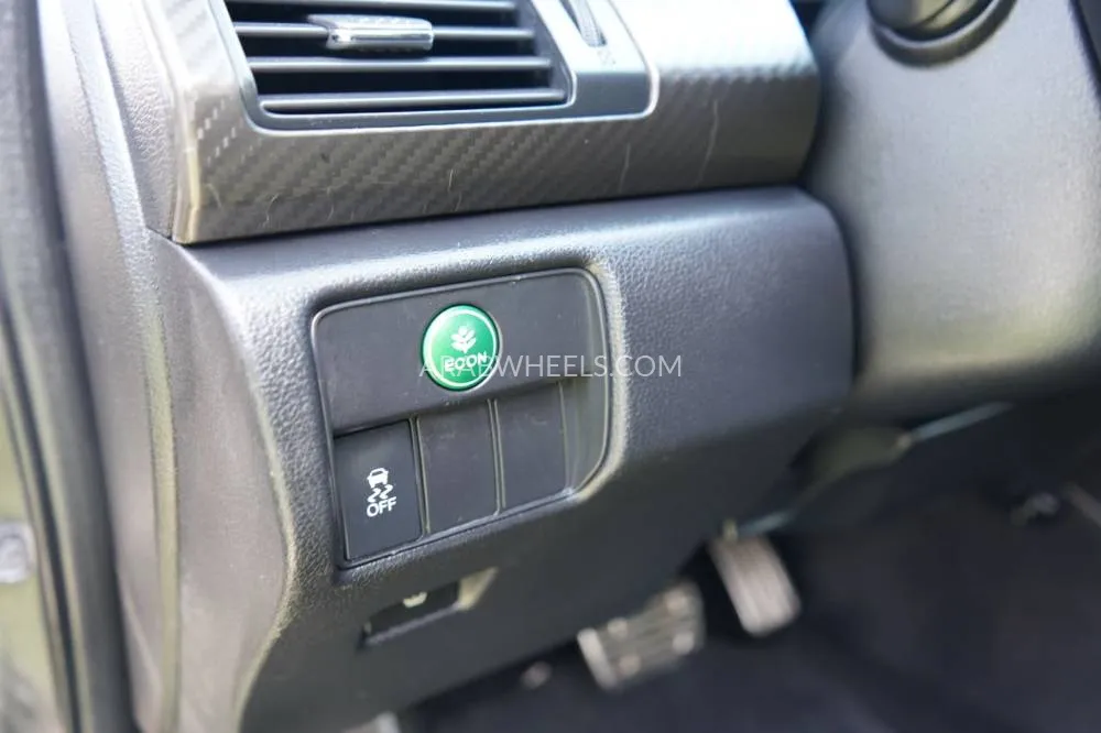 هوندا أكورد 2017 for Sale in عجمان Image-10