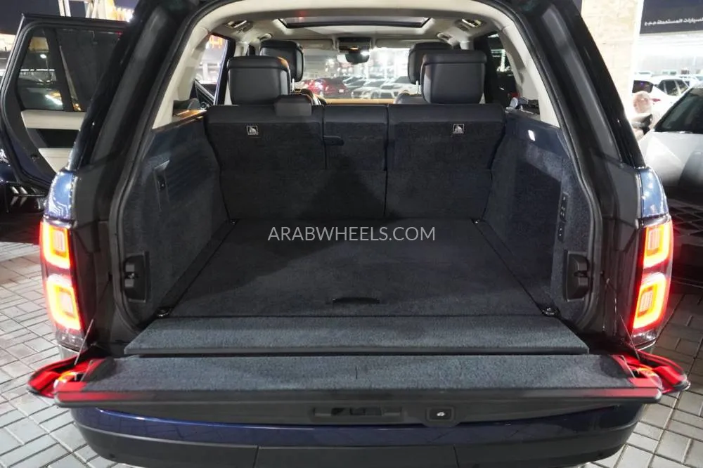 Land Rover Range Rover 2019 for Sale in Ajman Image-19
