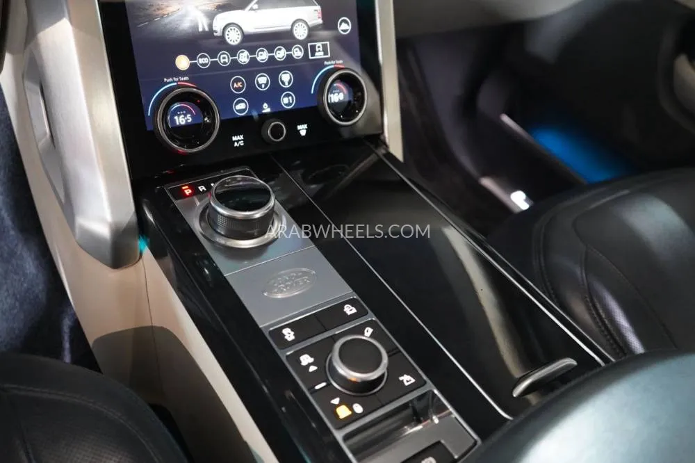 Land Rover Range Rover 2019 for Sale in Ajman Image-28