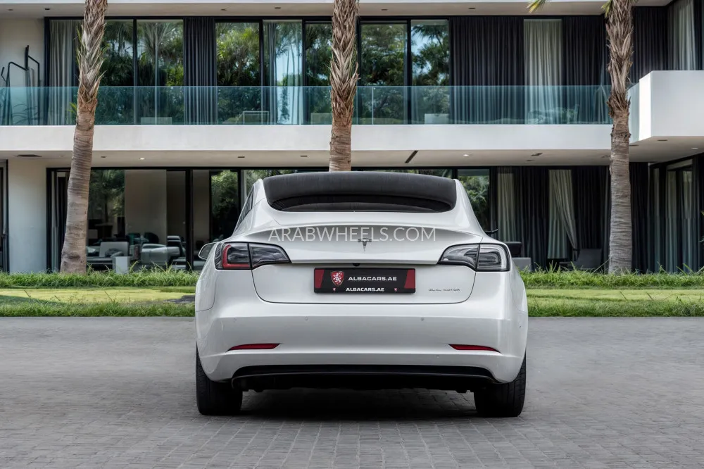 Tesla Model 3 2020 for Sale in Dubai Image-6