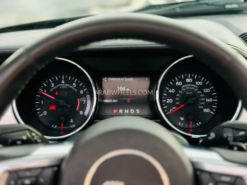 فورد موستانج 2015 for Sale in الشارقة Image-10