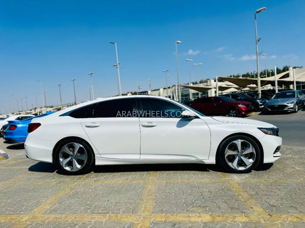 Honda Accord 2018 for Sale in Sharjah Image-4
