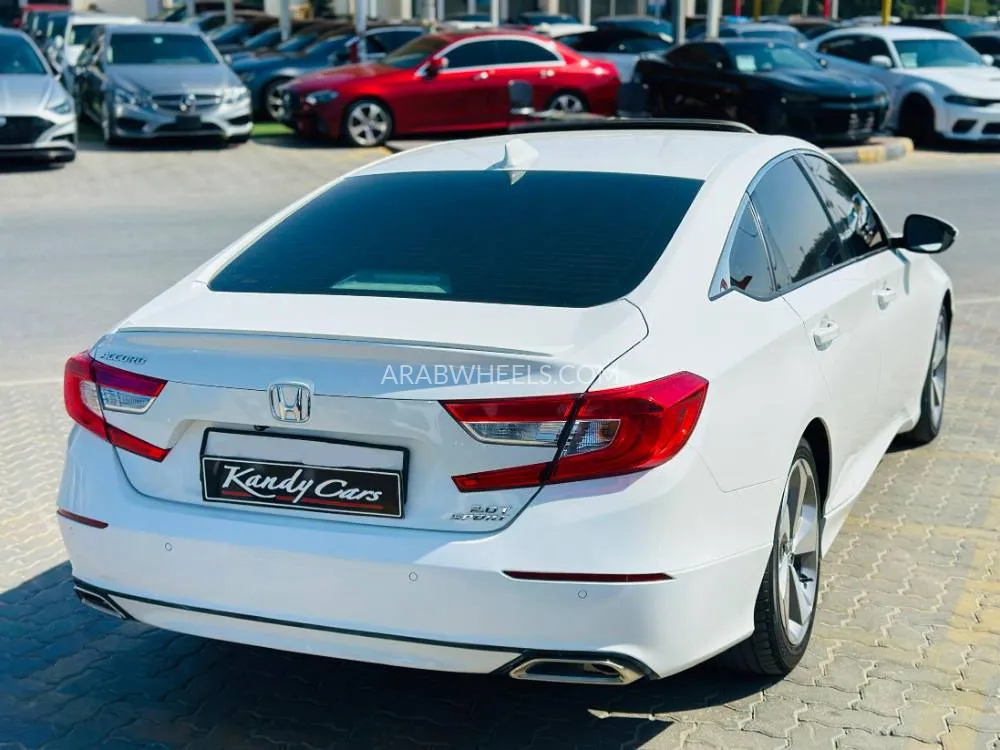 Honda Accord 2018 for Sale in Sharjah Image-5