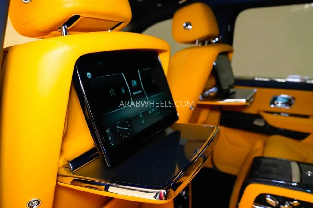 Rolls Royce Cullinan 2023 for Sale in Dubai Image-11