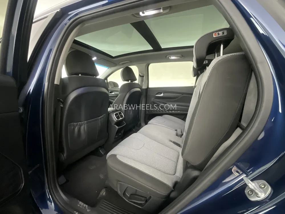 هيونداي سانتا في 2019 for Sale in الشارقة Image-9