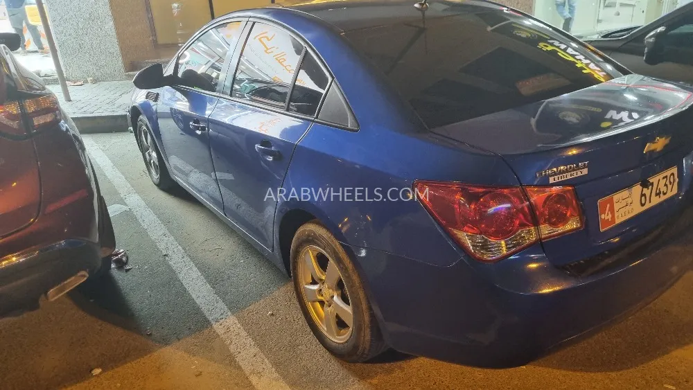Chevrolet Cruze 2012 for Sale in Sharjah Image-8