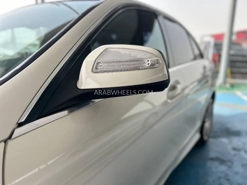 Mercedes Benz C Class 2008 for Sale in Dubai Image-20