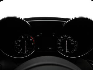 الفا روميو جوليا الداخلية 