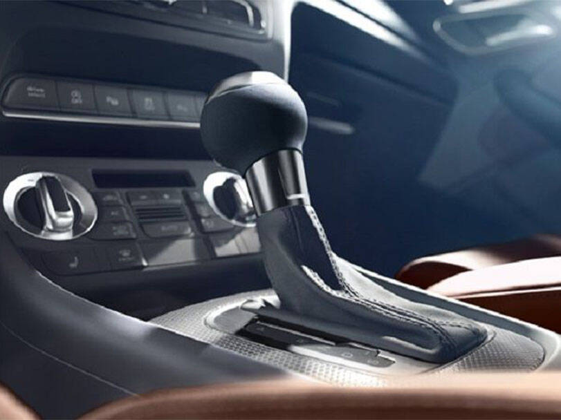 أودي Q3 الجيل الأول صور داخلية وخارجية Image-8