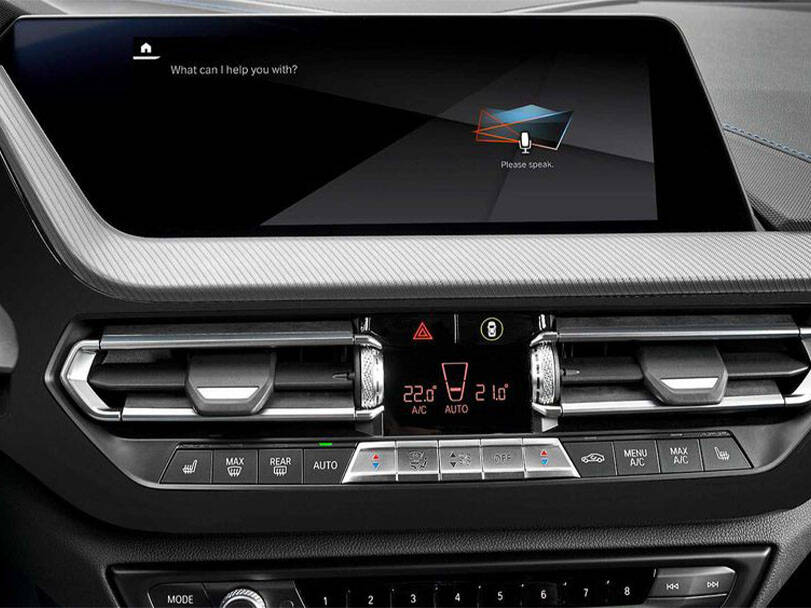 بي إم دبليو الفئة الأولى 2026 الداخلية 