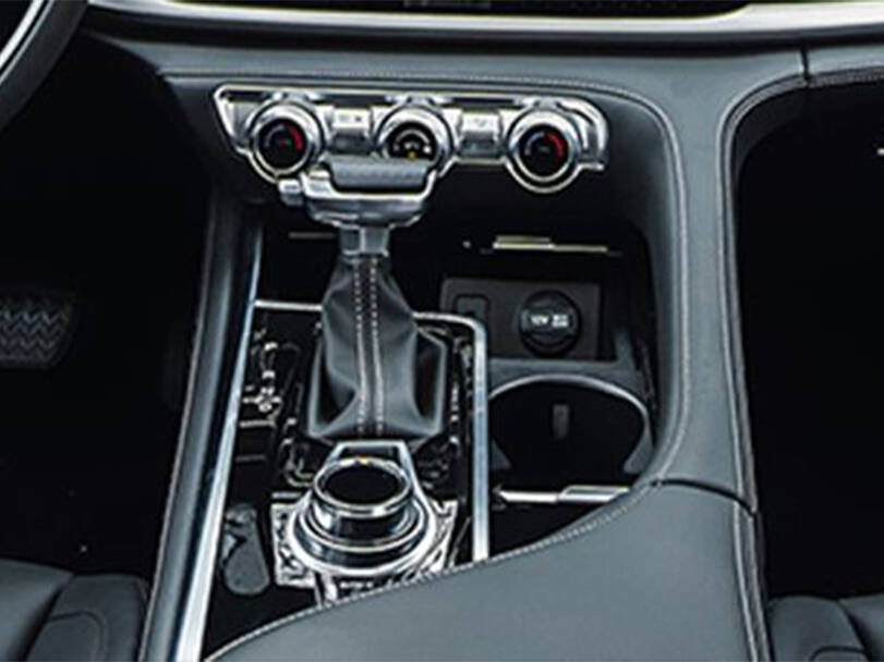 تشانجان CS95 الداخلية 