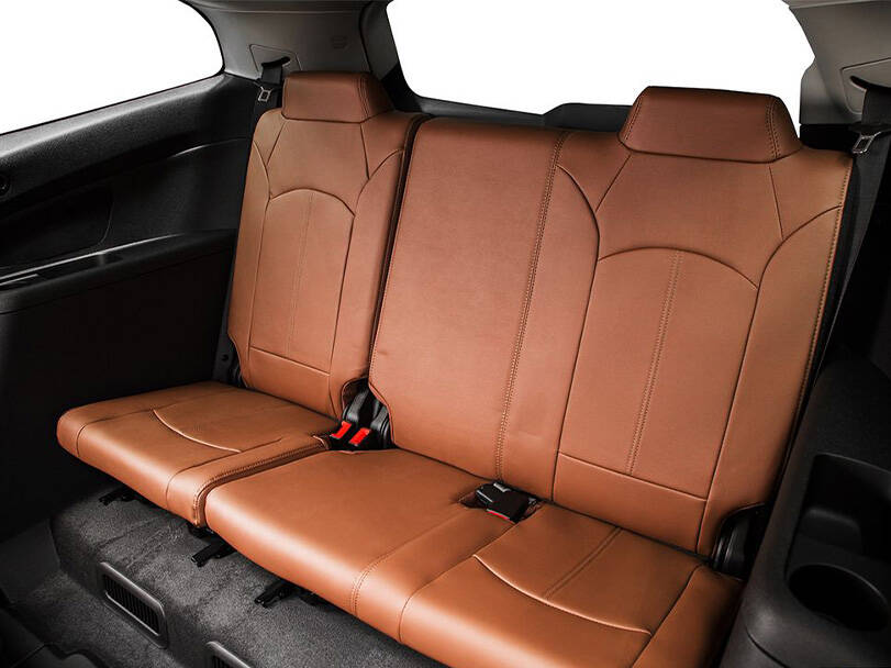 شيفروليه ترافرس الجيل الأول الداخلية 