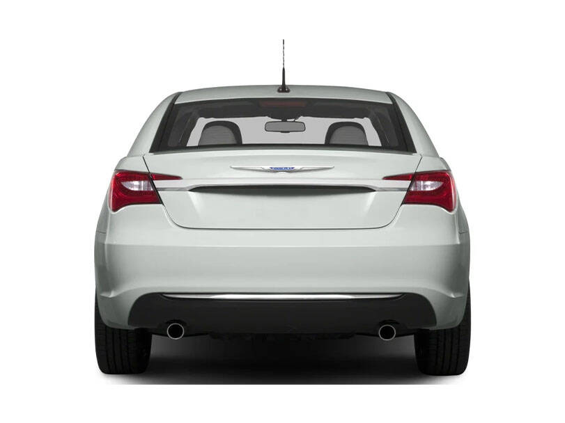 Chrysler 200 1st Generation Pictures: Explore 11 Images of Interior and Exterior Image-4