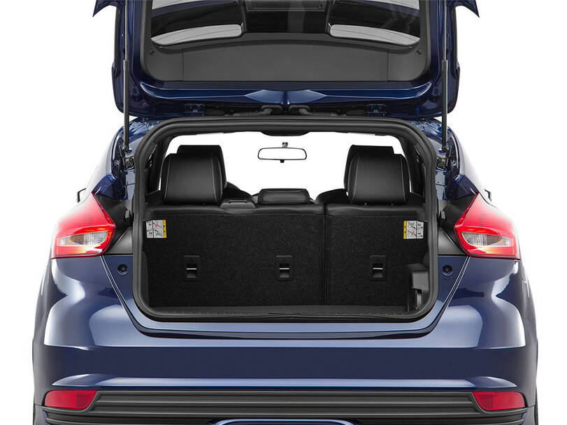 Ford Focus 3rd (C346) Generation Pictures: Explore 9 Images of Interior and Exterior Image-3