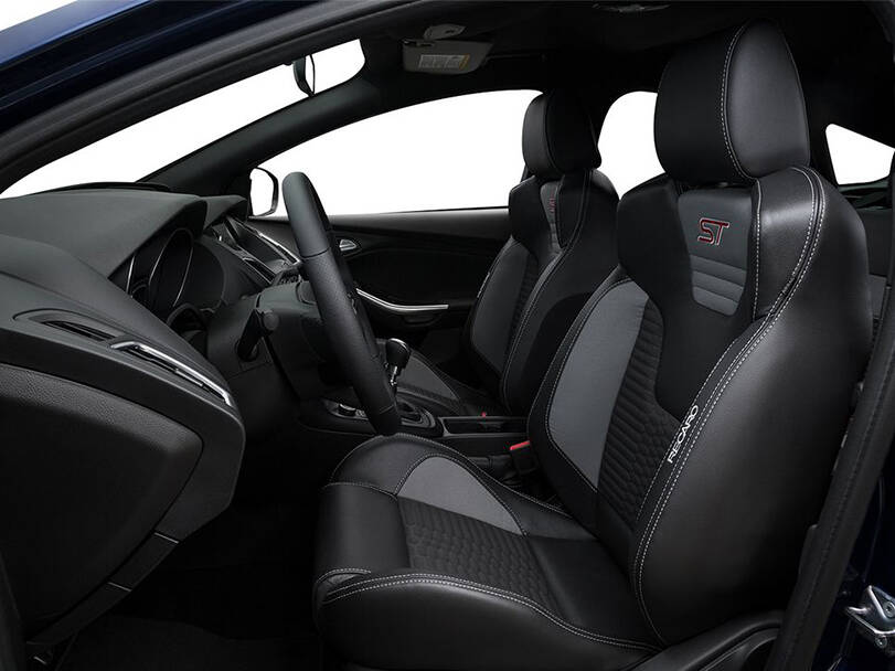 Ford Focus 3rd (C346) Generation Pictures: Explore 9 Images of Interior and Exterior Image-6