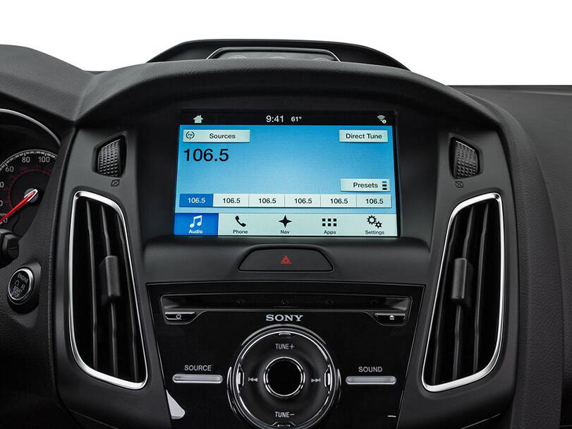 Ford Focus 3rd (C346) Generation Pictures: Explore 9 Images of Interior and Exterior Image-8