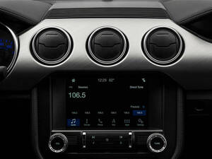 فورد موستانج الداخلية 