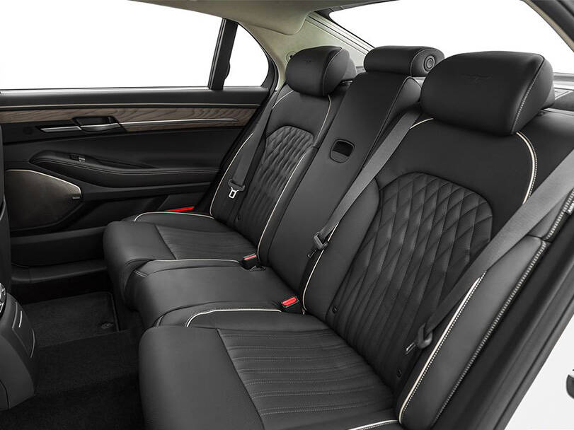 Genesis G90 2025 Interior 