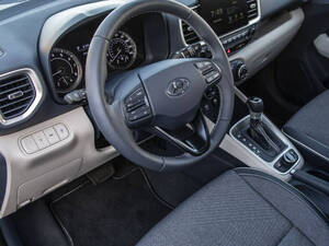 هيونداي فينيو الداخلية 