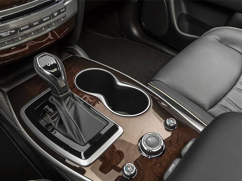 إنفينيتي QX60 الجيل الأول (L50) الداخلية 