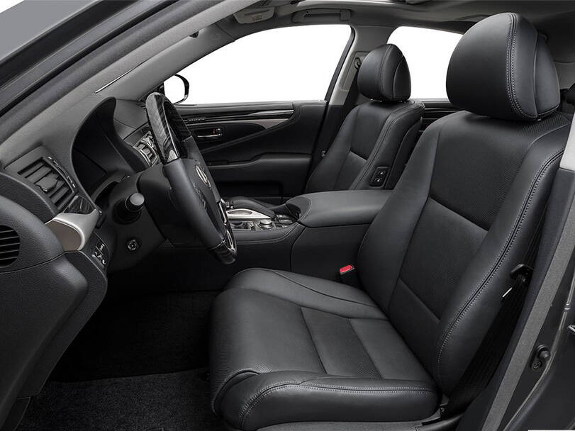 لكزس LS الجيل الرابع (XF40) الداخلية 