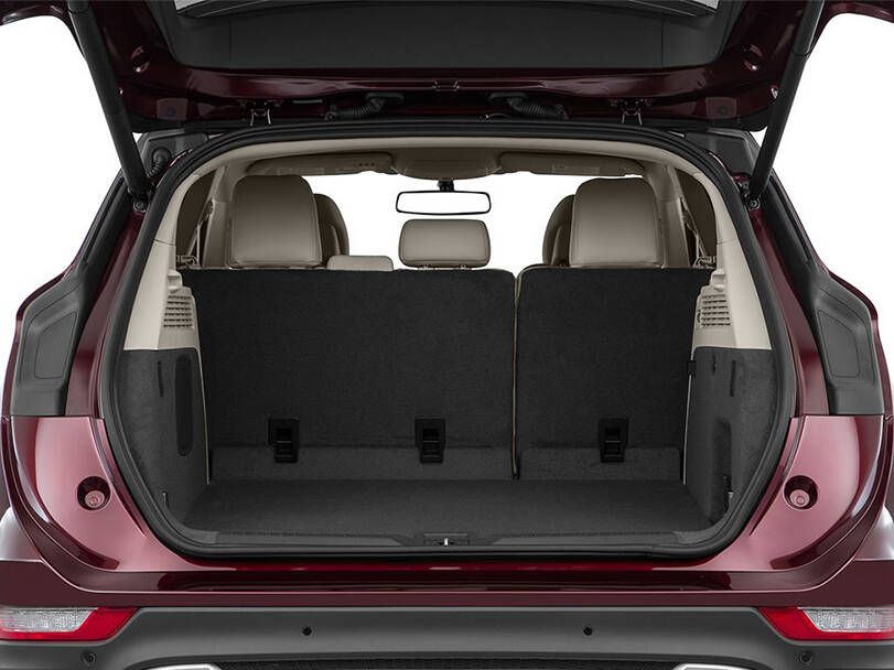 لينكون MKC 2025 صور، واستكشاف 19 صور داخلية وخارجية Image-18