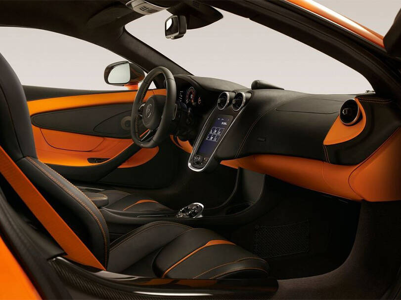 ماكلارين 570S الداخلية 