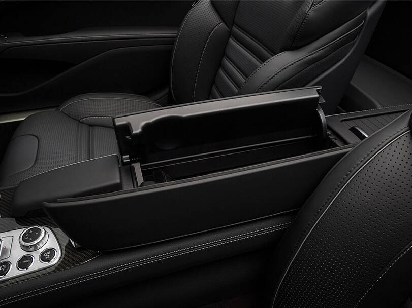 مرسيدس بنز كلاس SL الجيل السادس (R231) الداخلية 