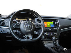 إم جي RX5 الداخلية 