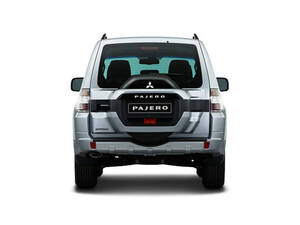 ميتسوبيشي باجيرو الخارجية 