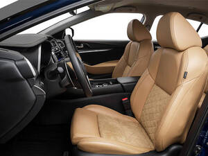 نيسان ماكسما الداخلية 