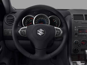 سوزوكي فيتارا الداخلية 