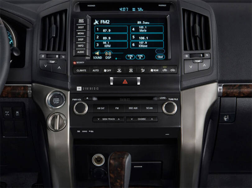 Toyota Land Cruiser 4th (J200) Generation Interior 